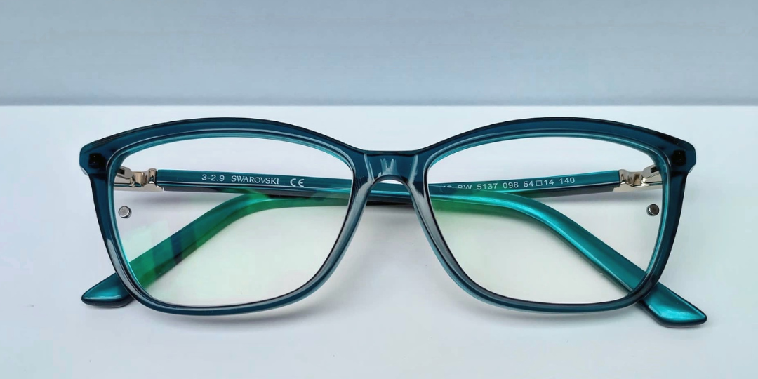 Sötétzöld Swarovski szemüvegkeret